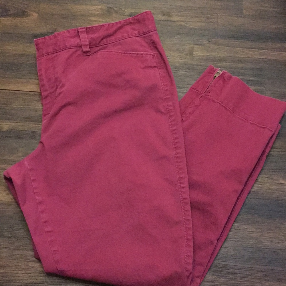 Loft magenta cropped skinny pants size 12